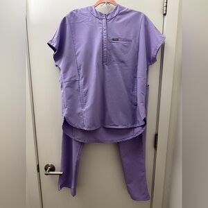 Figs Lavender “Blueberry” scrub set in medium